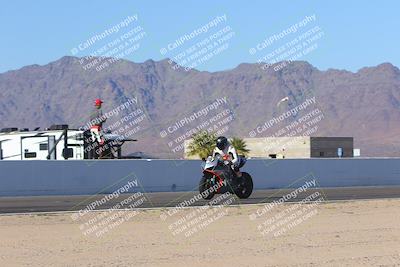 media/Nov-06-2023-Moto Forza (Mon) [[ce023d0744]]/4-Beginner Group/Session 4 (Finish Line Checker)/